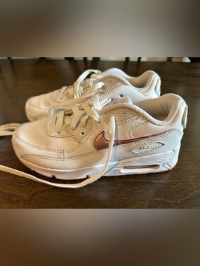Nike Girls White Sneakers with Metallic Pink Swoosh